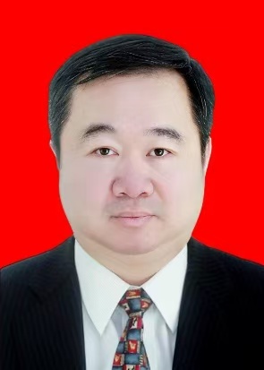 纪暾耀