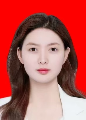 尹逸月